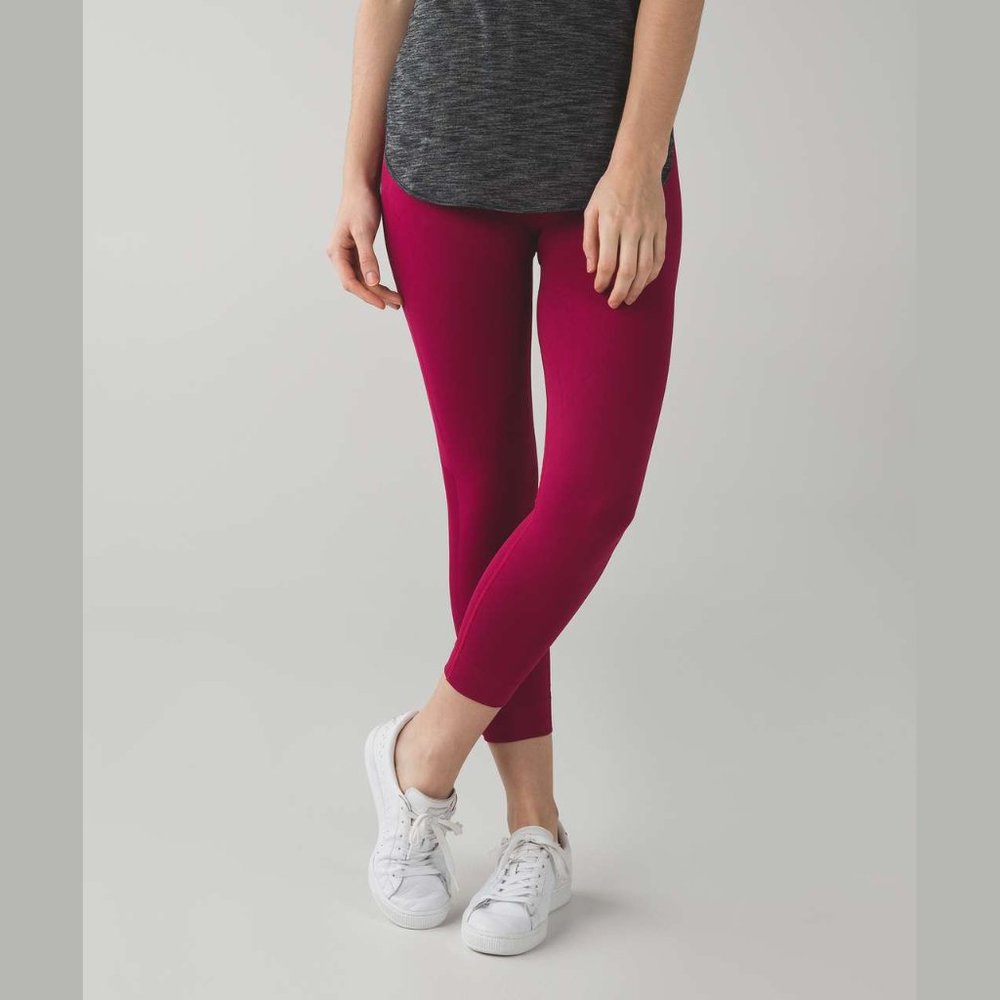 Lululemon Zone In Crop Tight Leggings Berry Rumble Women's 4 Pink